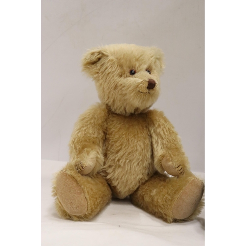 371 - TWO VINTAGE TEDDY BEARS TO INCLUDE A LEOPARD PRINT WITH HUMPED BACK AND LONG ARMS, AND A SPECIAL LIM... 