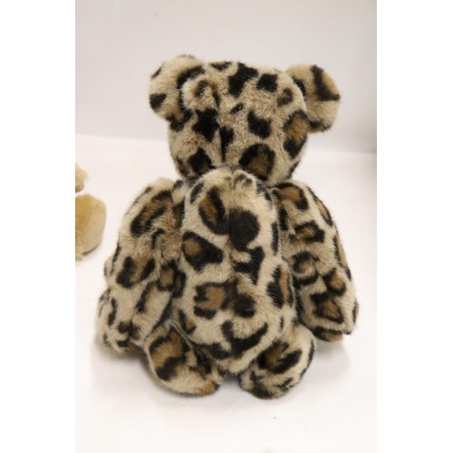 371 - TWO VINTAGE TEDDY BEARS TO INCLUDE A LEOPARD PRINT WITH HUMPED BACK AND LONG ARMS, AND A SPECIAL LIM... 