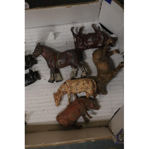 411 - A QUANTITY OF LEAD AND ELASTOHN VINTAGE FARM ANIMALS - SOME A/F - SOME MARKED UNDERNEATH