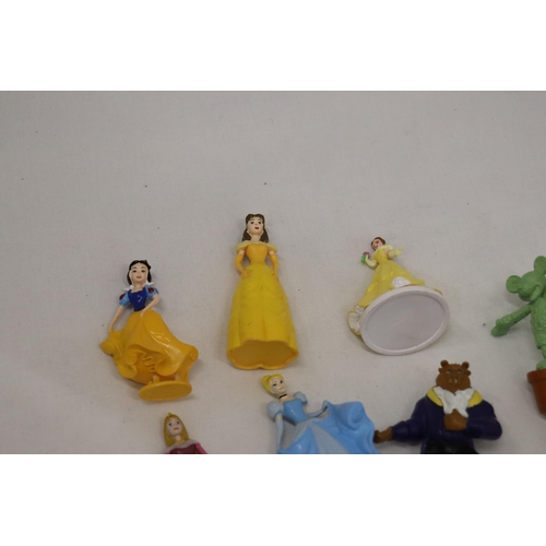 443 - A COLLECTION OF SMALL DISNEY PRINCESSES, PRINCES AND EXTRAS