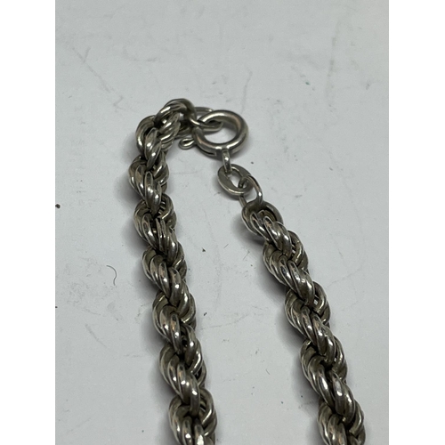 569 - A SILVER ROPE CHAIN NECKLACE 16