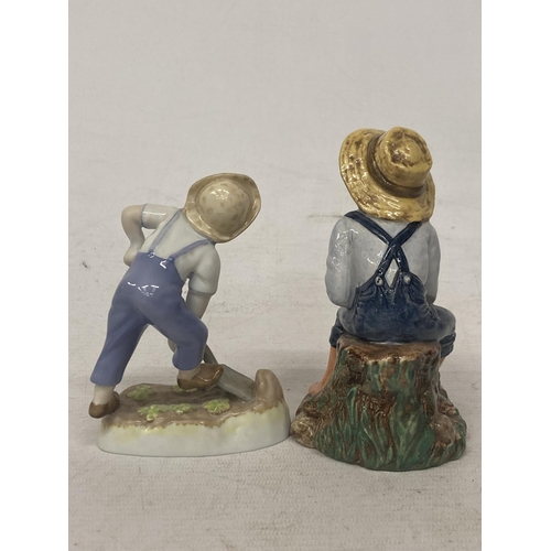 724 - A ROYAL DOULTON FIGURE OF TOM SAWYER HN 2926 TOGETHER WITH A ROYAL WORCESTER FIGURE FROM THE SUNDAY'... 