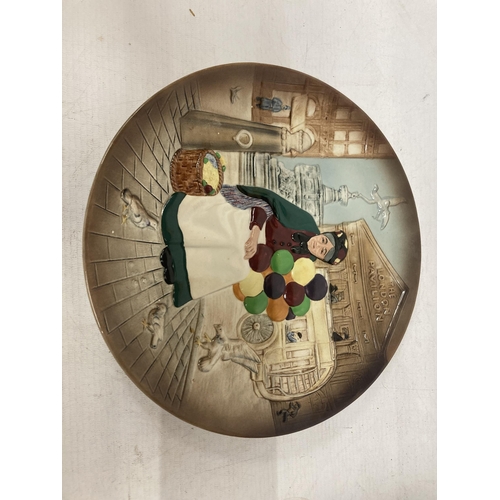 725 - A ROYAL DOULTON PLATE 