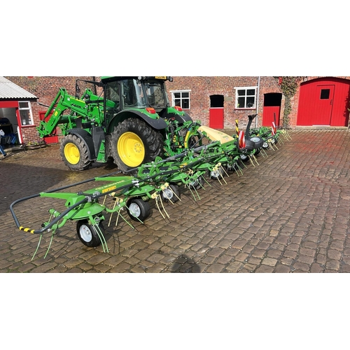 16 - 2022 KRONE VENDRO 1020 TRAILED ROTARY TEDDER APPROX 30 ACRES + VAT