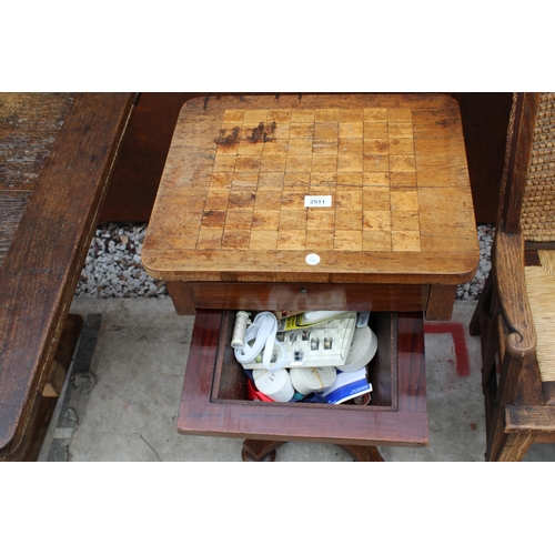 2511 - A VICTORIAN SEWING TABLE WITH SINGLE DRAWER, PULL OUT STORAGE SECTION AND GAMES TOP, 18