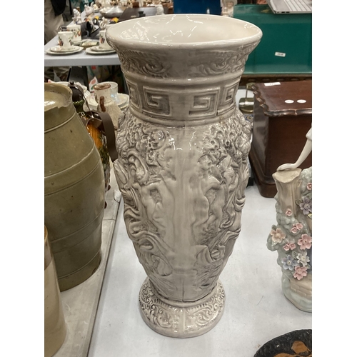 125 - A LARGE 'THREE GRACES' VASE, A/F, HAIRLINE CRACK TO THE TOP, HEIGHT 45CM