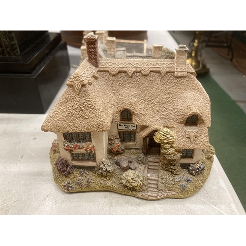 128 - A COLLECTION OF LILLIPUT LANE COTTAGES TO INCLUDE 'ROYAL OAK INN', 'MORETON MANOR', ETC - 6 IN TOTAL