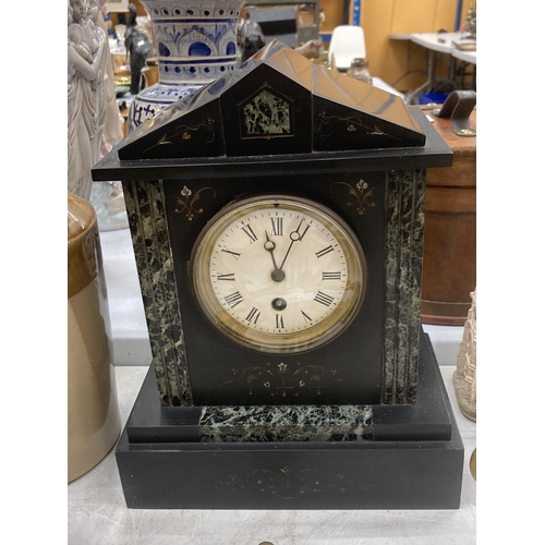 130 - A BLACK VINTAGE MARBLE MANTLE CLOCK, WITH PENDULUM