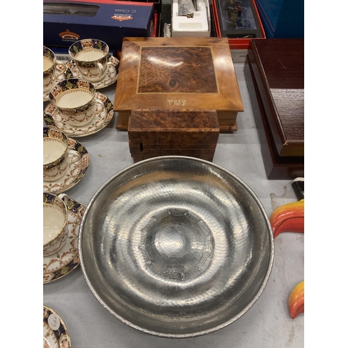 241 - TWO THUYA WOODEN BOXES ONE WITH FOUR COMPARTMENTS TOGETHER WITH A HAND BEATEN SILVER COLOURED BOWL