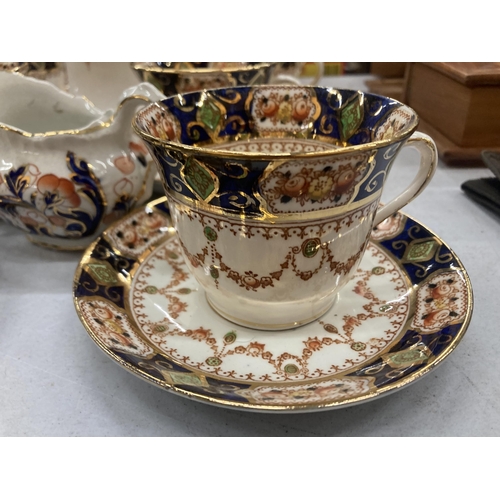 244 - A TWENTY FIVE PIECE MONA IMARI PATTERN TEASET