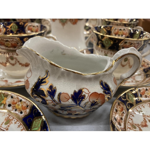 244 - A TWENTY FIVE PIECE MONA IMARI PATTERN TEASET