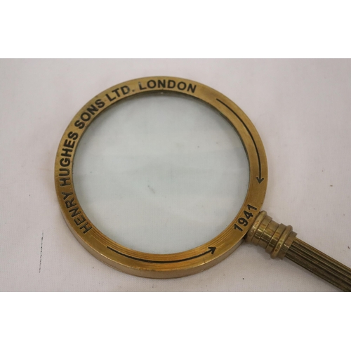 156 - A HANDMADE VINTAGE ANTIQUE HENRY HUGHES & SONS OF LONDON 1941 BRASS MAGNIFYING GLASS