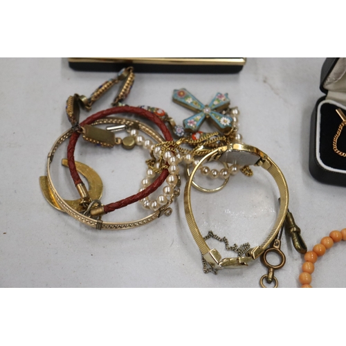 192 - A QUANTITY OF COSTUME JEWELLERY TO INCLUDE BRACELETS, BOXED CUFFLINKS, A WATCH, PENKNIFE, ETC