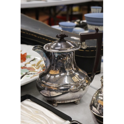 217 - A QUANTITY OF SILVERPLATE TO INCLUDE A COFFEE POT, COFFEE WAMER, SPOONS ETC