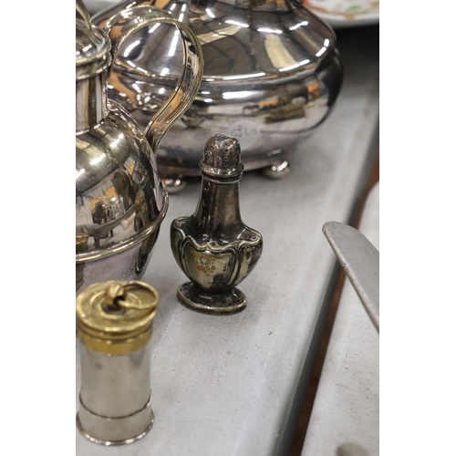 217 - A QUANTITY OF SILVERPLATE TO INCLUDE A COFFEE POT, COFFEE WAMER, SPOONS ETC