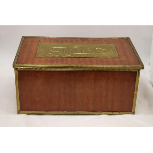 224 - A WOOD AND BRASS VINTAGE SLIPPERS BOX