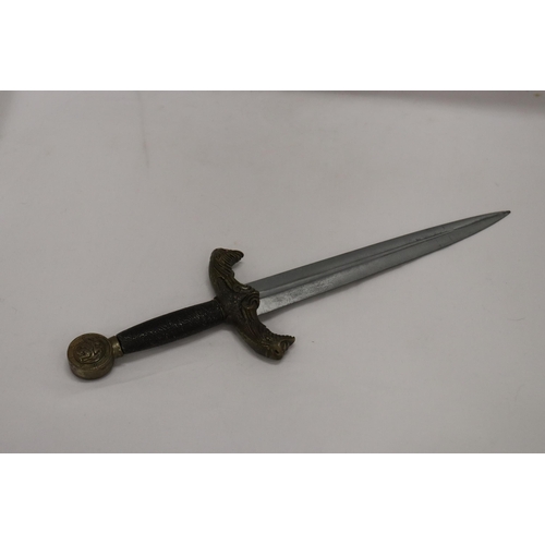 286 - A REPLICA OF KING ARTHUR'S METAL DAGGER