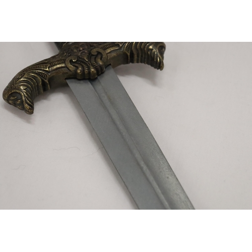 286 - A REPLICA OF KING ARTHUR'S METAL DAGGER