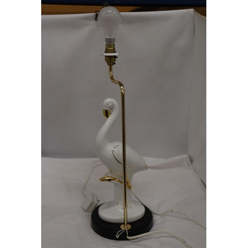 296 - A CERAMIC WHITE AND GOLD STORK LAMP, WORKING AT TIME OF CATALOGUING, NO WARRANTY GIVEN, HEIGHT 47CM