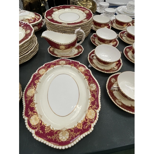 86 - AN EIGHTY EIGHT PIECE ROYAL WORCESTER HATFIELD RED DINNER SERVICE GOLD SHELLS AND LEAVES WITH A RED ... 