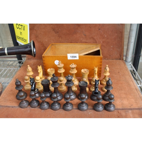 1594 - A COMPLETE VINTAGE BOXED STAUNTON STYLE CHESS SET