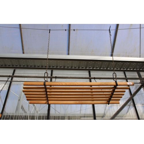 1640 - A CEILING SUSPENDED CLOTHES AIRER