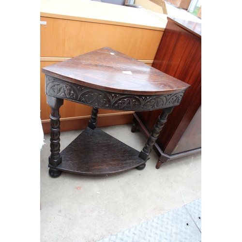 2616 - A VICTORIAN OAK CARVED CORNER TABLE WITH LATER TOP ON BOBBIN TURNED LEGS