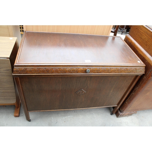 2620 - A MID 20TH CENTURY OAK BLANKET CHEST 36