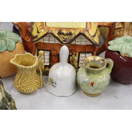 982 - A QUANTITY OF CERAMIC ITEMS TO INCLUDE A ROYAL DOULTON 'ARAMIS' TOBY JUG, SYLVAC BOWL, PRESERVE POTS... 