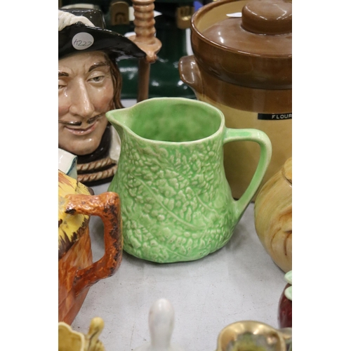 982 - A QUANTITY OF CERAMIC ITEMS TO INCLUDE A ROYAL DOULTON 'ARAMIS' TOBY JUG, SYLVAC BOWL, PRESERVE POTS... 