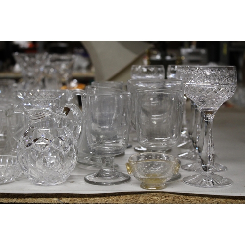 1187 - A LARGE COLLECTION OF GLASSWARE TO INCLUDE DESSERT DISHES, JUGS, WINE GLASSES ETC