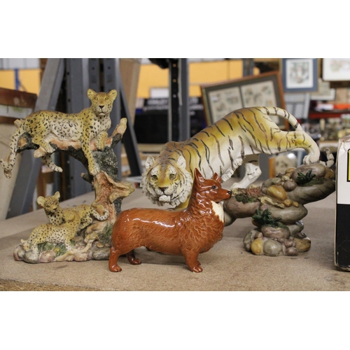 1195 - A MIXED LOT OF CERAMICS TO INCLUDE BESWICK CORGI FIGURINE (A/F) PLUS TWO TIGER AND LEOPARD SCULPTURE... 