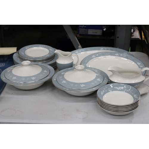 1199 - A ROYAL DOULTON 'REFLECTION' PART DINNER SERVICE TO INCLUDE SERVING TUREENS, SERVING PLATES, DINNER ... 