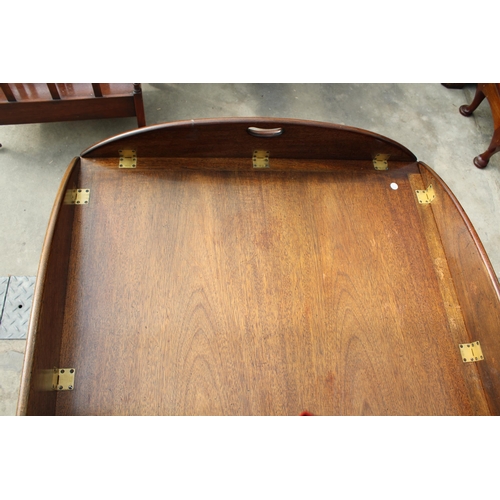 3133 - A GEORGIAN STYLE MAHOGANY COFFEE TABLE IN THE FORM OF A BUTLERS TRAY FULLY OPENED, 64