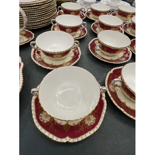 86 - AN EIGHTY EIGHT PIECE ROYAL WORCESTER HATFIELD RED DINNER SERVICE GOLD SHELLS AND LEAVES WITH A RED ... 