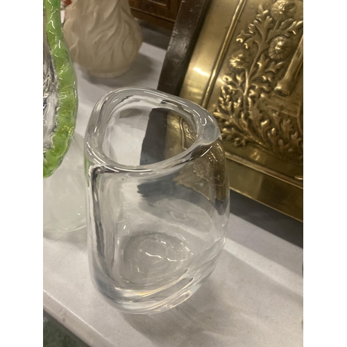 170A - TWO GLASS VASES TO INCLUDE ONE WITH AN ENGRAVING OF HORSES PLUS AN ART GLASS VASE