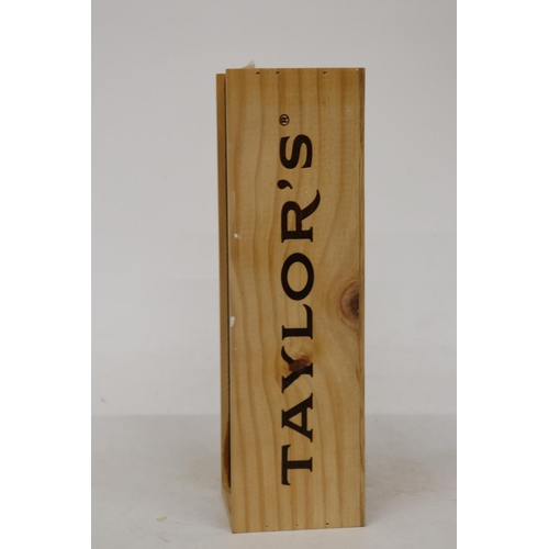 305 - A BOTTLE OF TAYLORS 4XX FIRST ESTATE RESERVE PORT