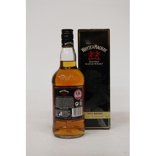 319A - A WHITE AND MACKAY BLENDED SCOTCH WHISKY, BOXED