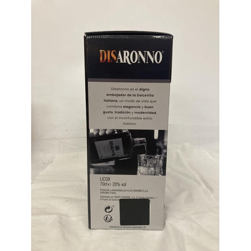 451 - A BOXED DISARONNO GIFT SET WITH 700ML BOTTLE OF DISARONNO AND A BRANDED GLASS