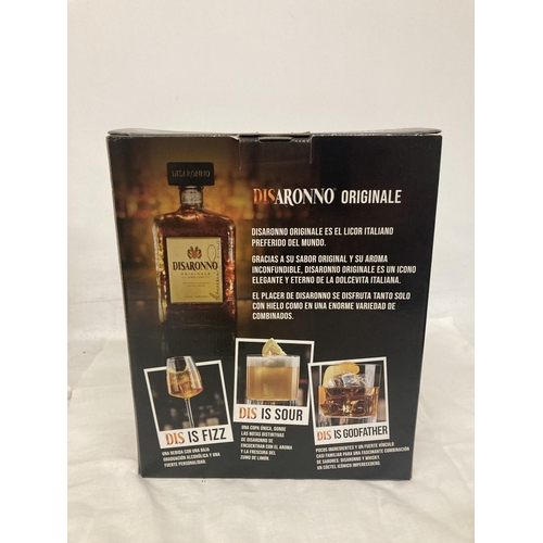 451 - A BOXED DISARONNO GIFT SET WITH 700ML BOTTLE OF DISARONNO AND A BRANDED GLASS