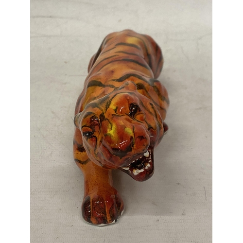 796 - AN ANITA HARRIS TIGER SIGNED IN GOLD