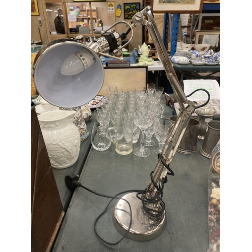 941 - A VINTAGE HEAVY CHROME ANGLE POISE LAMP