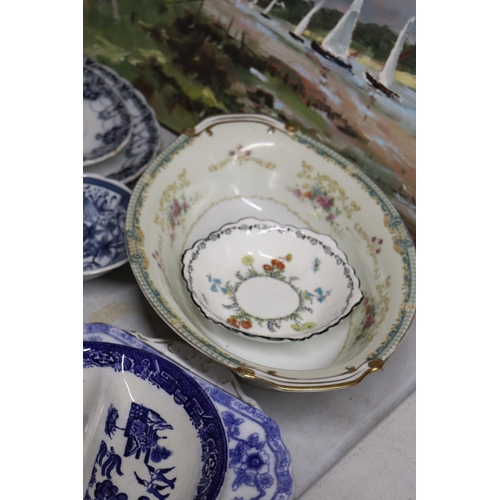 1156 - A LARGE MIXED LOT TO INCLUDE WEDGEWOOD, FUJI CHINA, WADE ETC