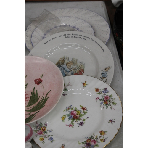 1283 - A QUANTITY OF VINTAGE PLATES TO INCLUDE ROYAL ALBERT 'OLD COUNTRY ROSES', PETER RABBIT, A CAKE STAND... 