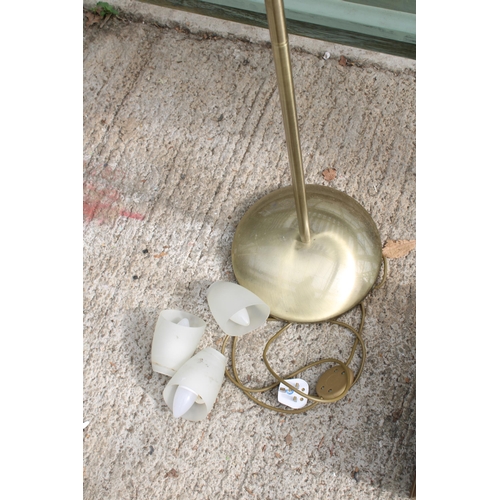 2432 - A TALL BRASS EFFECT DECORATIVE LAMP