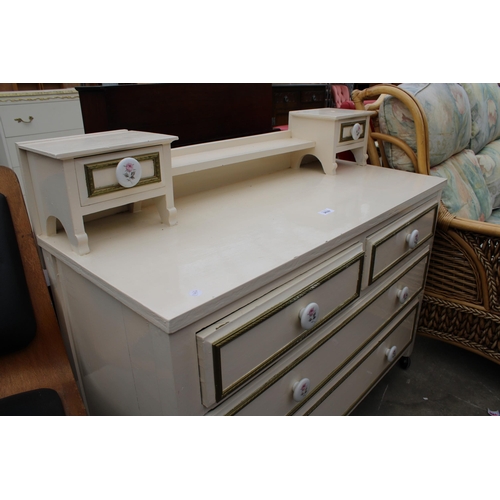 2639 - A CREAM AND GILT DRESSING TABLE