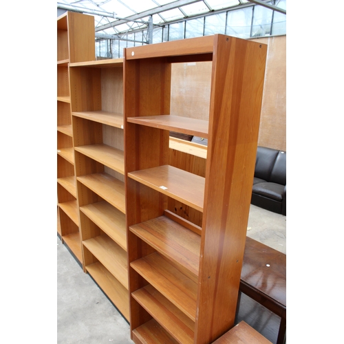 2947 - TWO MODERN OPEN SIX TIER BOOKCASES 32