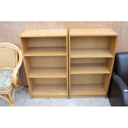 3053 - A PAIR OF OAK EFFECT THREE TIER OPEN BOOKSHELVES 24