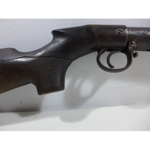 347 - A LINCOLN .177 CALIBRE AIR RIFLE, 49CM BARREL, SERIAL NUMBER 8772, LENGTH 111CM (A/F)