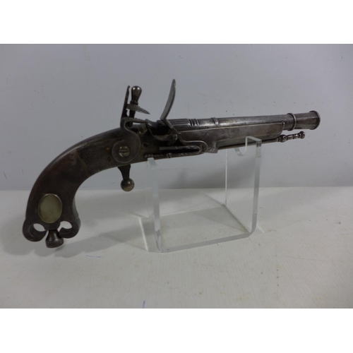 350 - A GOOD QUALITY ALL STEEL NON FIRING REPLICA FLINTLOCK SCOTTISH BELT PISTOL, 19 CM BARREL, LENGTH 33C... 